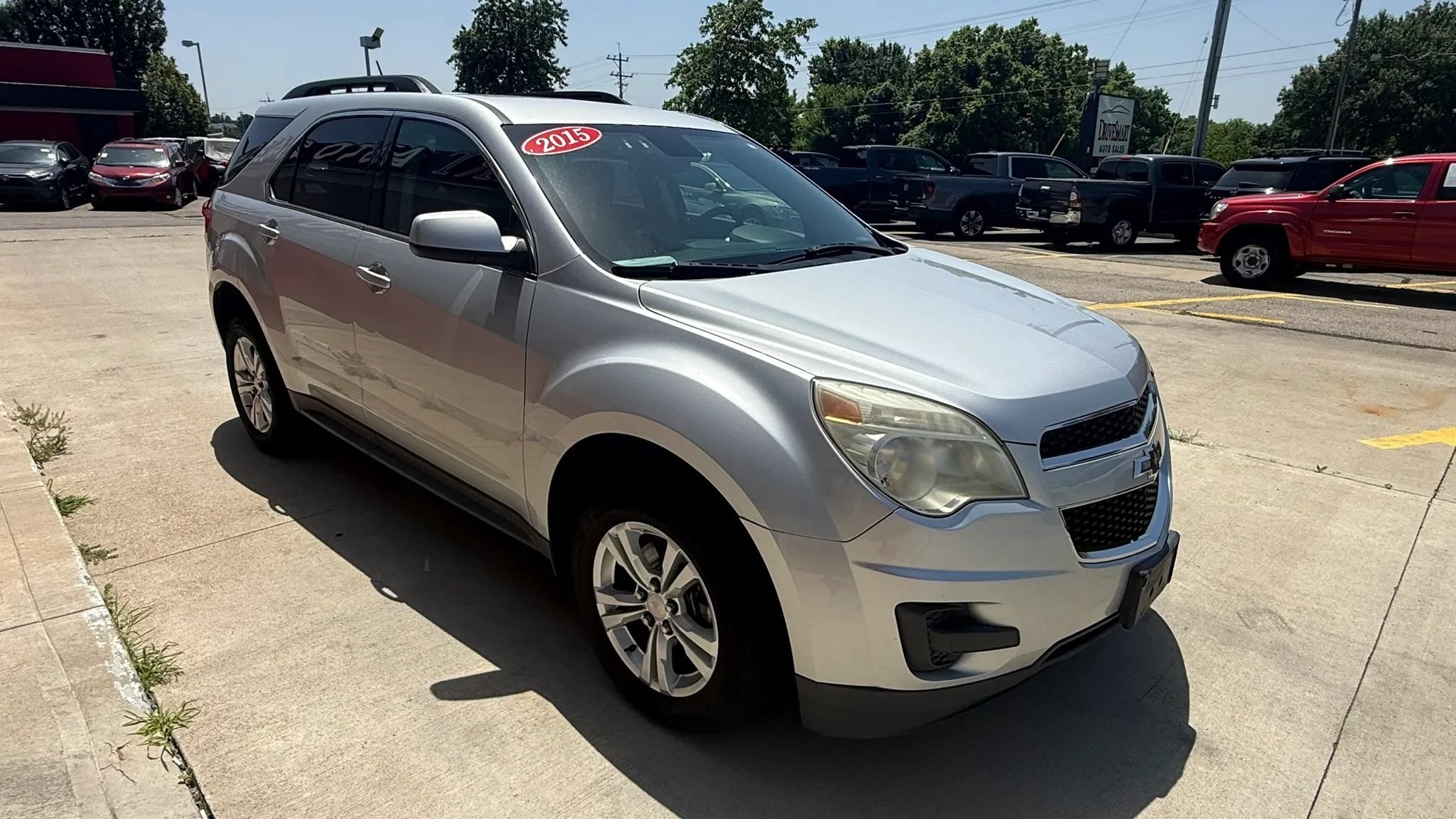Used 2015 Chevrolet Equinox LT w/ Driver Convenience Package AWD/4WD image 2