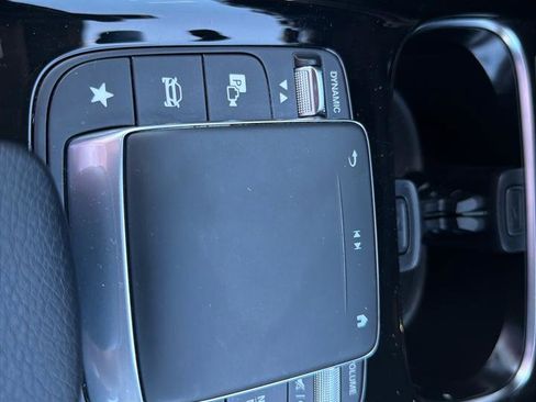 Used 2023 Mercedes-Benz GLB 250 4MATIC image 27