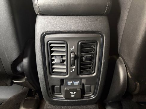 Used 2022 Jeep Grand Cherokee Limited AWD/4WD image 20