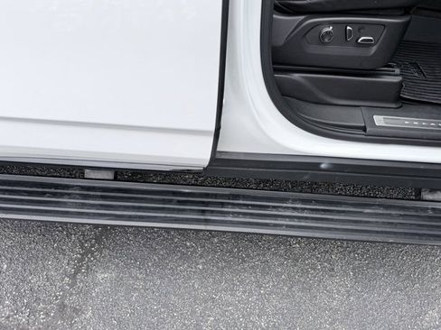 Used 2024 Cadillac Escalade Sport Platinum w/ LPO, ONYX Package image 5