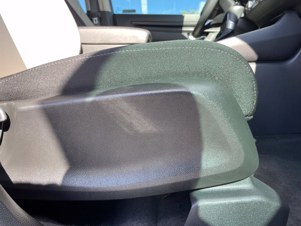 Used 2024 Honda CR-V LX image 30