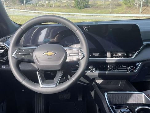 New 2026 Chevrolet Equinox LT image 12