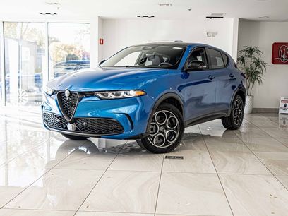 New 2025 Alfa Romeo Tonale w/ Premium Package