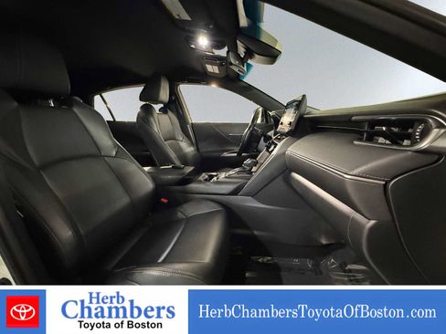 Used 2022 Toyota Venza XLE AWD/4WD image 20