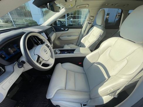 Used 2024 Volvo XC60 B5 Ultimate w/ Climate Package AWD/4WD image 22