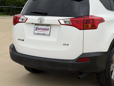 Used 2015 Toyota RAV4 XLE FWD image 6