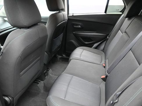 Used 2016 Chevrolet Trax LT AWD/4WD image 21