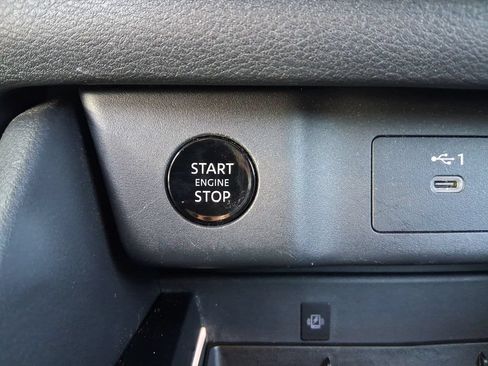 Used 2025 Nissan Rogue SL w/ SL Premium Package FWD image 29