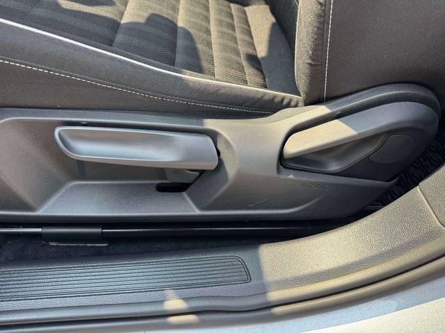 Certified 2022 Volkswagen Jetta Sport FWD image 15