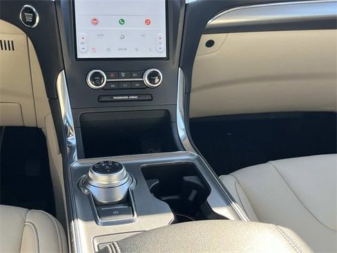 Used 2022 Ford Edge Titanium w/ Class II Trailer Tow Package image 18