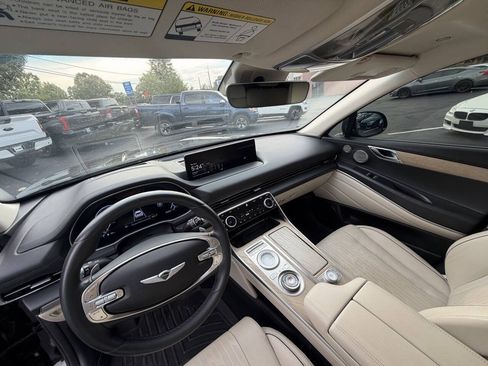 Used 2022 Genesis GV80 2.5T w/ Prestige Package 04 AWD/4WD image 9