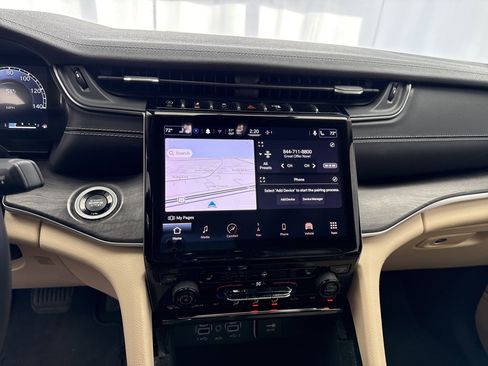 Used 2021 Jeep Grand Cherokee L Limited image 11