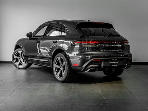 Certified 2026 Porsche Macan AWD/4WD image 3