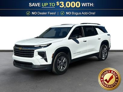 Used 2024 Chevrolet Traverse LT