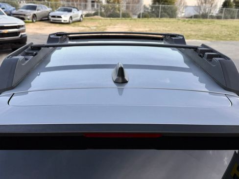 Used 2019 Subaru Outback 2.5i Limited w/ Popular Package #2 image 10