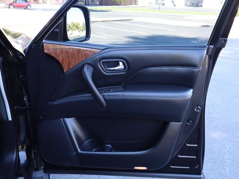 Used 2018 INFINITI QX80 4WD w/ Driver Assistance Package image 28