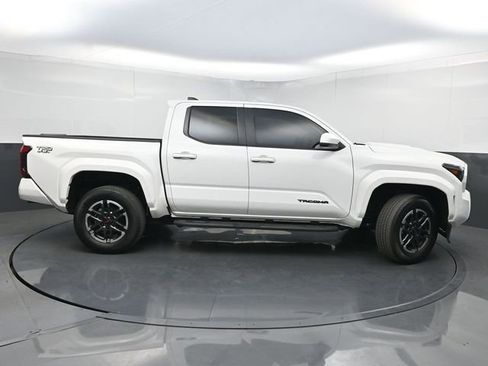 Used 2024 Toyota Tacoma TRD Sport RWD image 2
