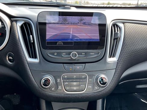 Used 2025 Chevrolet Malibu LT image 25