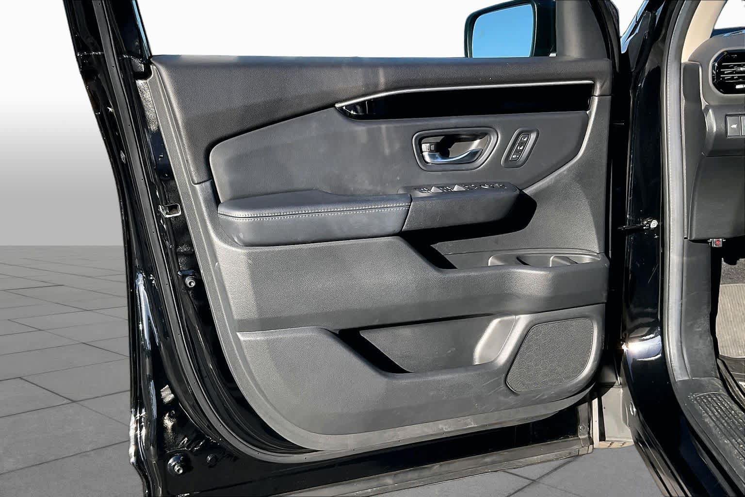 Used 2024 Honda Pilot Touring image 21