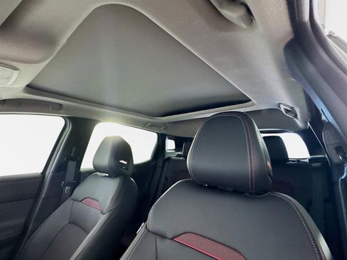 New 2026 Nissan Kicks SR FWD image 14