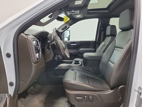 Used 2023 GMC Sierra 2500 Denali w/ Denali Ultimate Package AWD/4WD image 3
