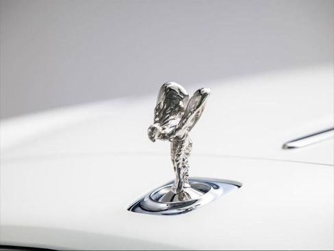 Used 2020 Rolls-Royce Dawn RWD image 18