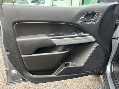 Used 2020 Chevrolet Colorado LT w/ LT Convenience Package image 14