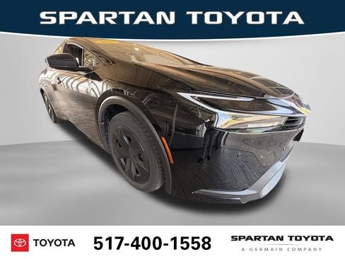 Used 2025 Toyota Prius LE FWD image 7