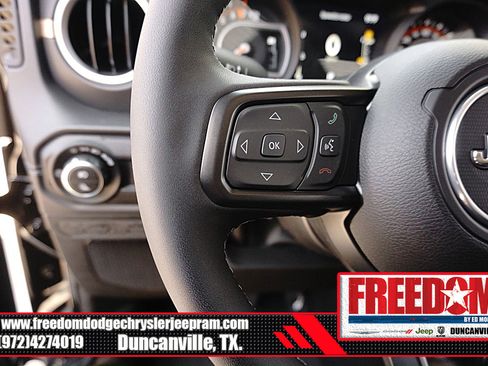 New 2025 Jeep Gladiator Sport image 26