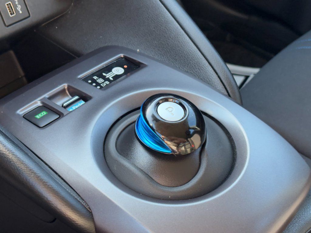 Used 2025 Nissan Leaf S FWD image 20