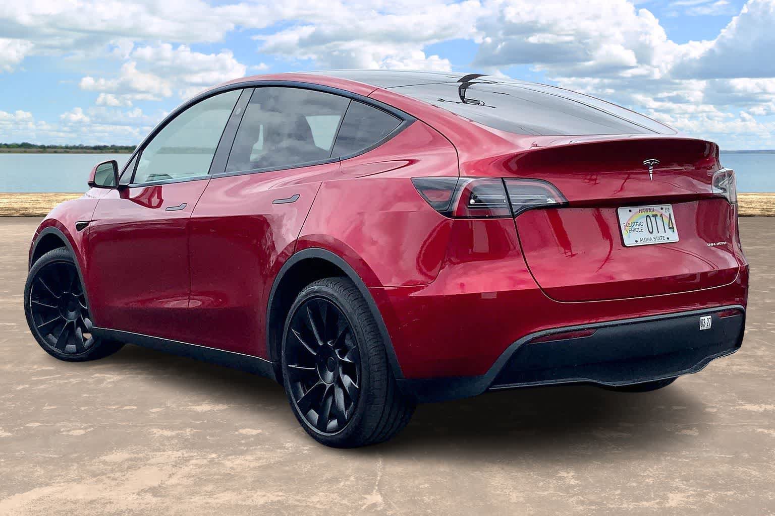 Used 2024 Tesla Model Y Long Range AWD/4WD image 4