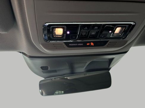 Used 2021 Lincoln Corsair Reserve AWD/4WD image 18