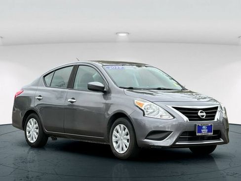 Used 2019 Nissan Versa SV FWD image 8