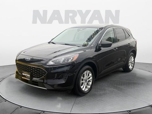 Used 2022 Ford Escape SE image 4