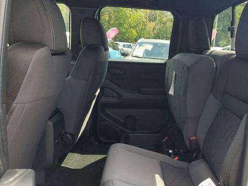 New 2026 Nissan Frontier SV w/ SV Convenience Package AWD/4WD image 8