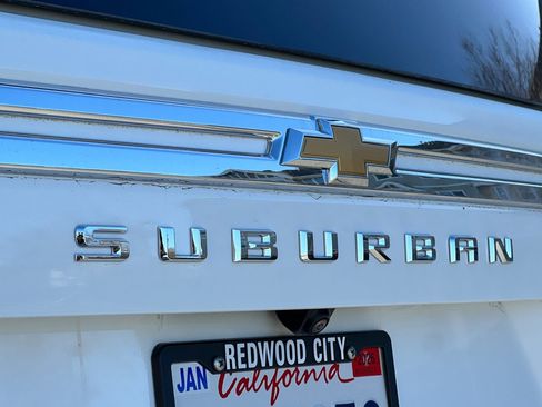 Used 2023 Chevrolet Suburban Premier image 29