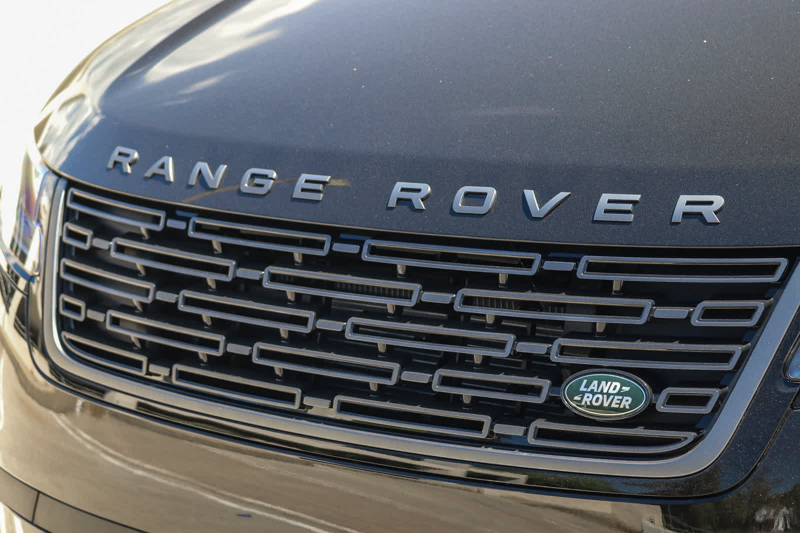 New 2026 Land Rover Range Rover Velar S AWD/4WD image 11