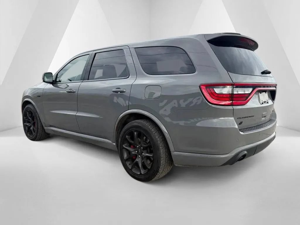 Used 2022 Dodge Durango SRT w/ Technology Group AWD/4WD image 5