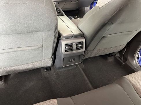 Used 2022 Nissan Rogue SV image 42