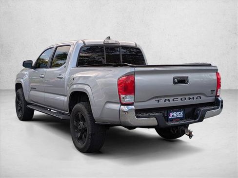 Used 2016 Toyota Tacoma SR5 w/ Towing Package image 8