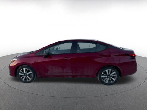 Used 2025 Nissan Versa SV image 9