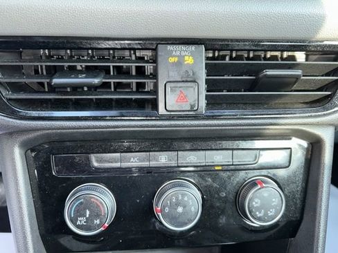 Used 2024 Volkswagen Taos S image 19