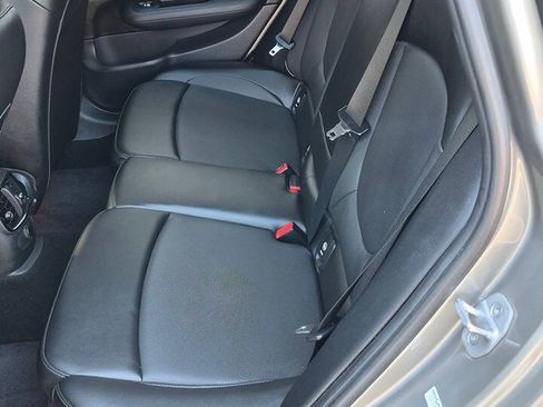 Used 2017 MINI Cooper Clubman FWD image 50