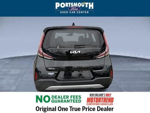 Used 2023 Kia Soul LX image 25