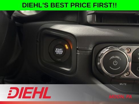 New 2026 Jeep Gladiator Rubicon w/ Steel Power Dome Hood Package AWD/4WD image 27