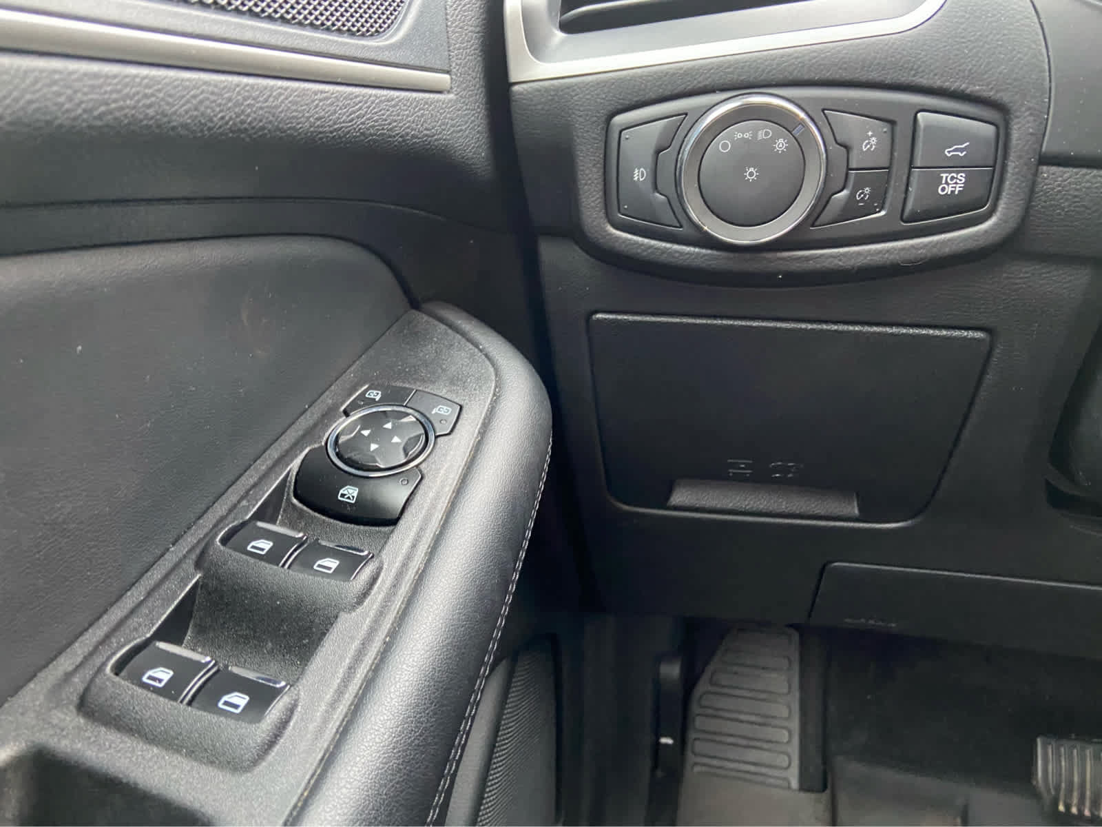 Used 2024 Ford Edge SEL w/ Convenience Package AWD/4WD image 23