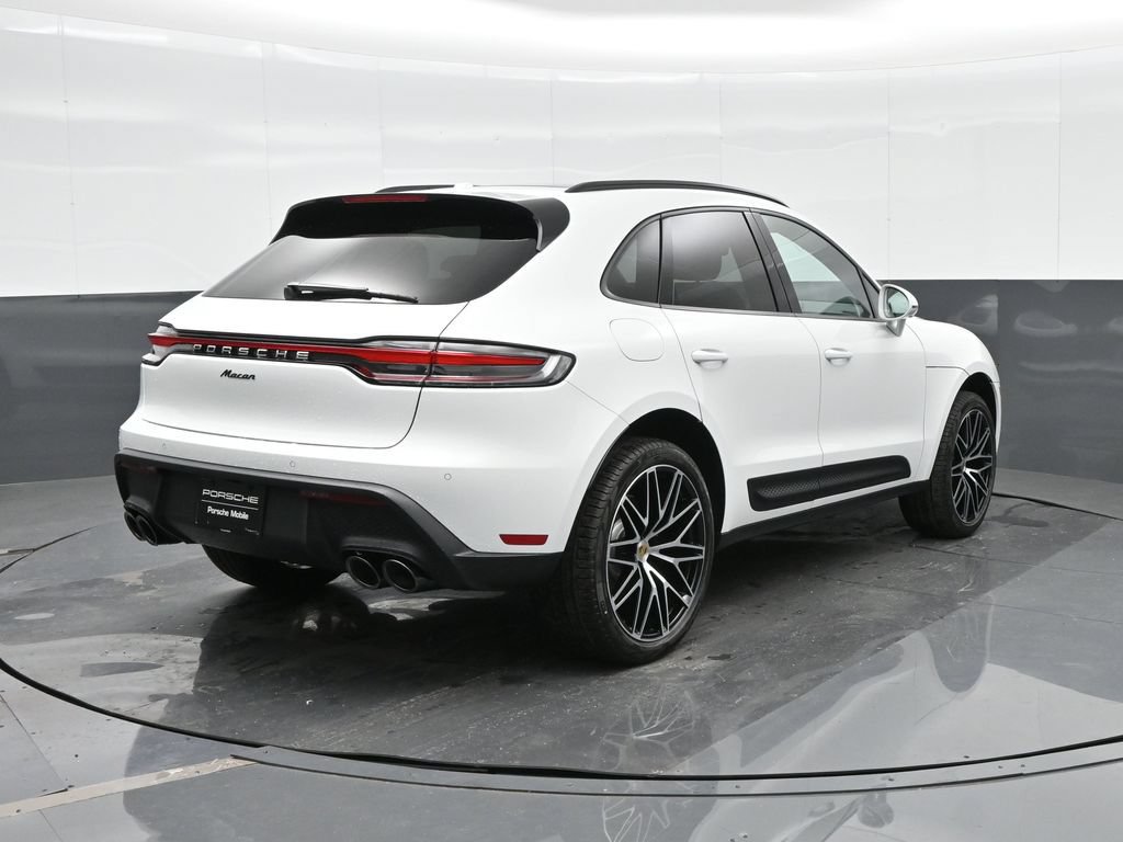 Certified 2026 Porsche Macan AWD/4WD image 7