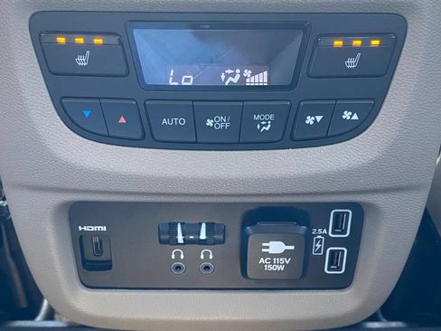 Used 2022 Honda Pilot Touring image 22