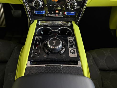 Used 2025 Rolls-Royce Cullinan Black Badge image 51