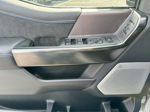 New 2026 Ford F250 Platinum image 24